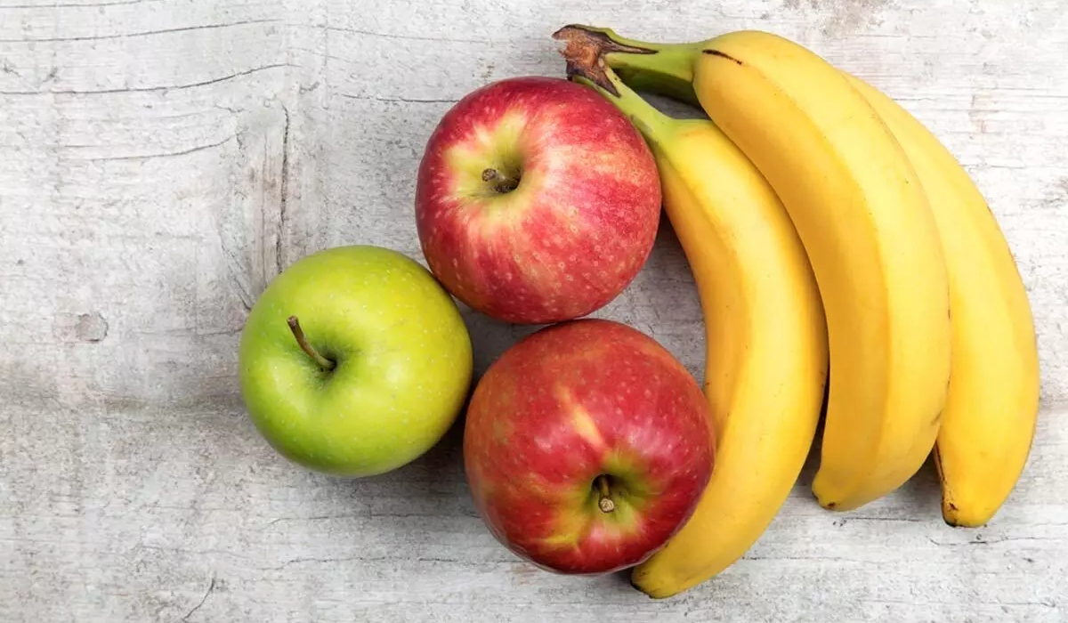 Apple vs. Banana: Which Is More Nutritious and Should You Eat It Every Day?